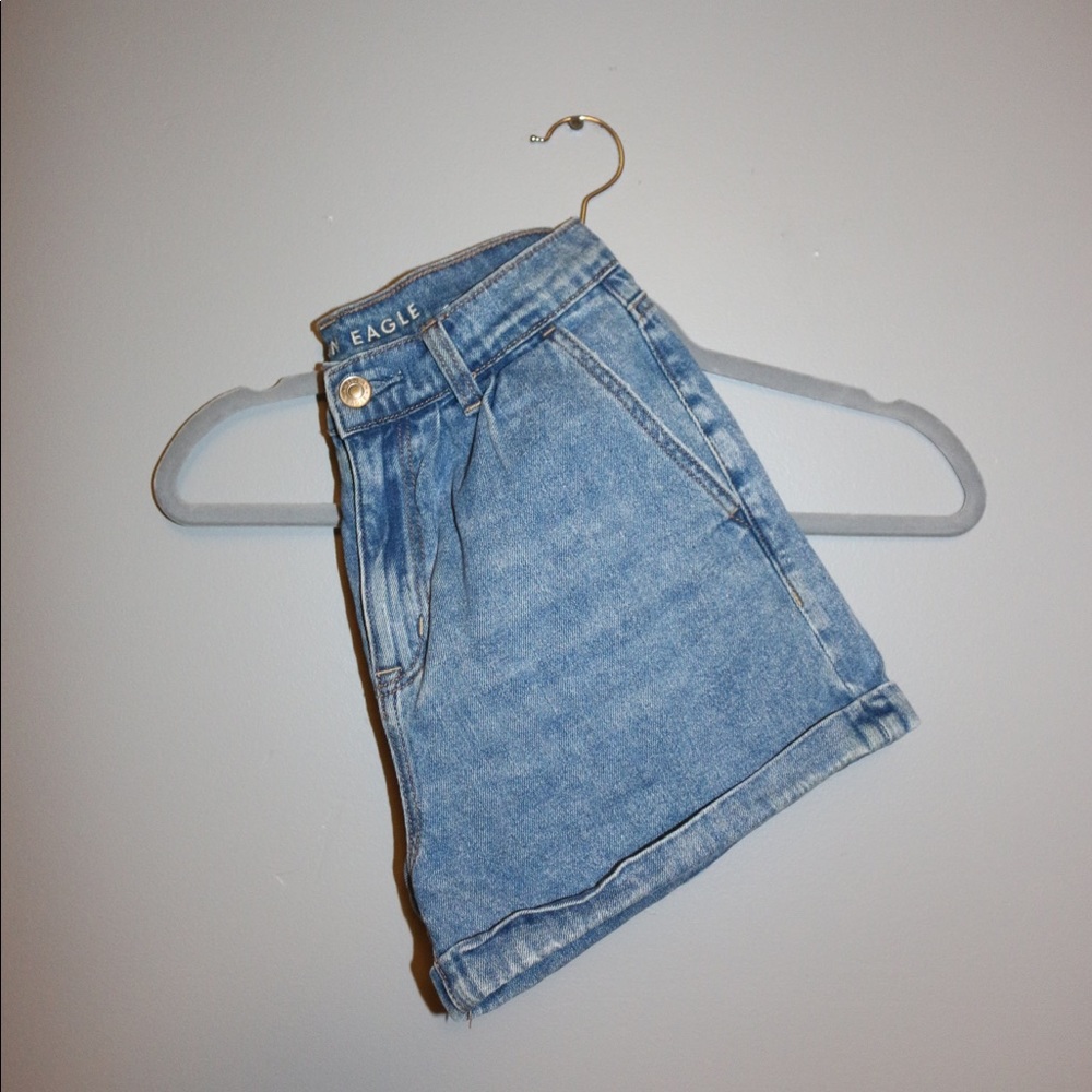 American Eagle Mom Short